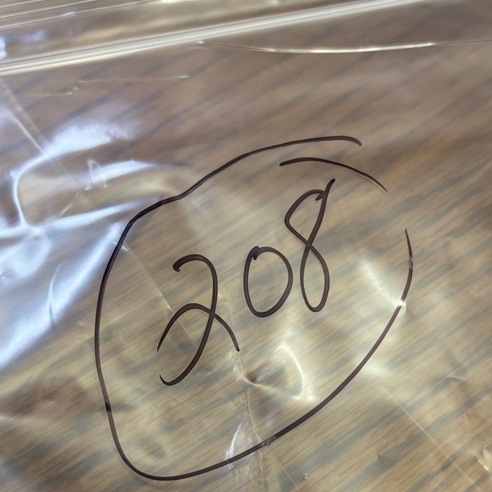 Judy blue Distressed Blue Jeans. Size 20 W. - Picture 7 of 7